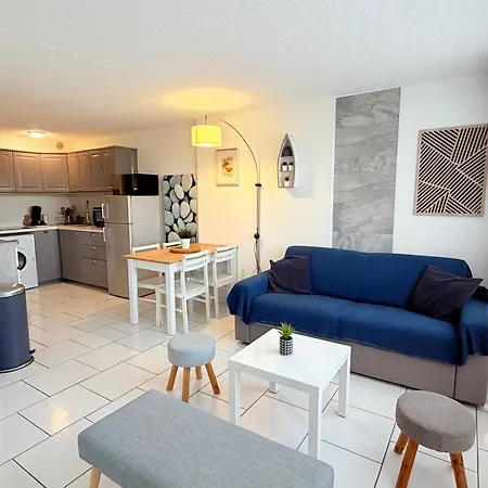 Superbe 6 Personnes Avec Piscine Secteur Richelieu, A 400m De La Et A 650m Du Centre Port