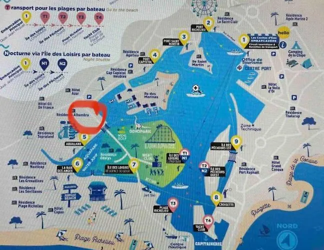 6 Personnes Avec Piscine Secteur Richelieu, A 400m De La Et A 650m Du Centre Port Apartamento