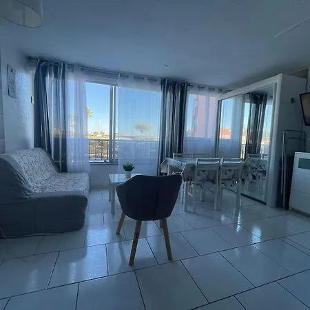 Superbe 6 Personnes Avec Piscine Secteur Richelieu, A 400m De La Et A 650m Du Centre Port Agde