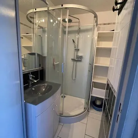 Apartament Superbe 6 Personnes Avec Piscine Secteur Richelieu, A 400m De La Et A 650m Du Centre Port *